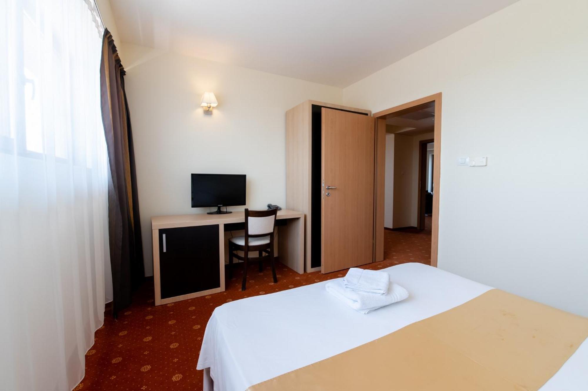 Hotel Oxford By Timhotels Timisoara Exterior photo