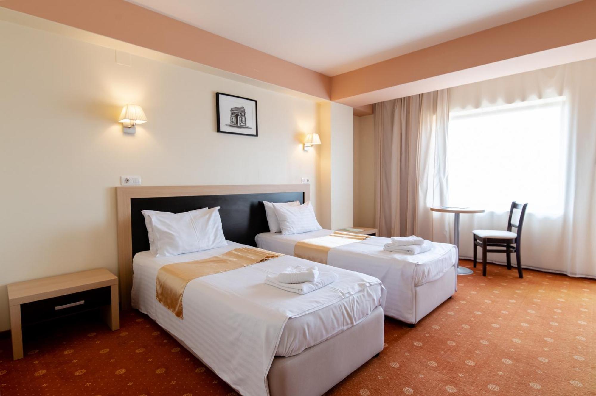 Hotel Oxford By Timhotels Timisoara Exterior photo