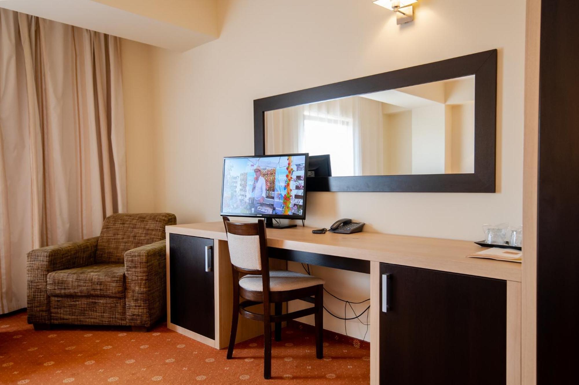Hotel Oxford By Timhotels Timisoara Exterior photo