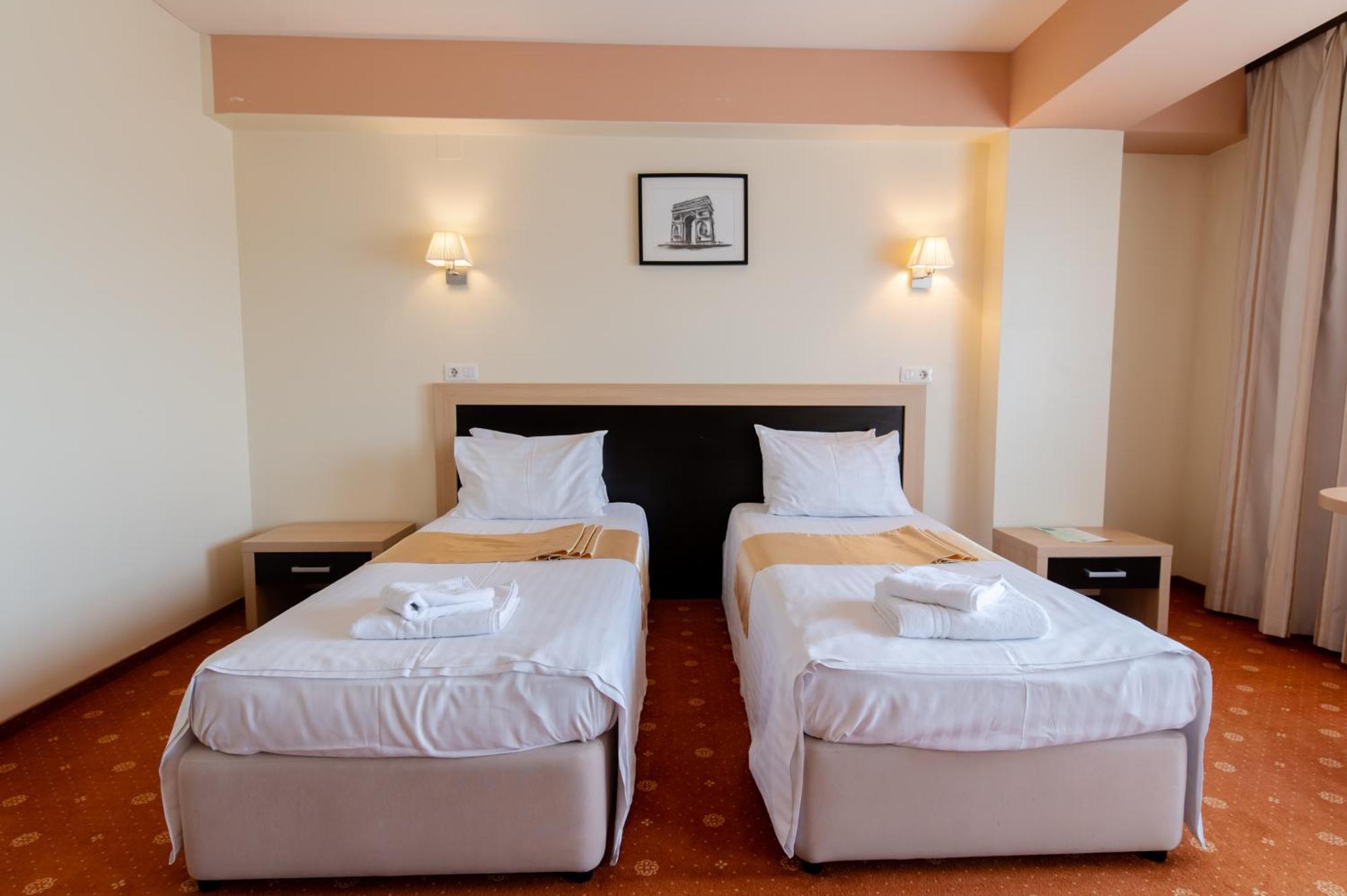 Hotel Oxford By Timhotels Timisoara Exterior photo